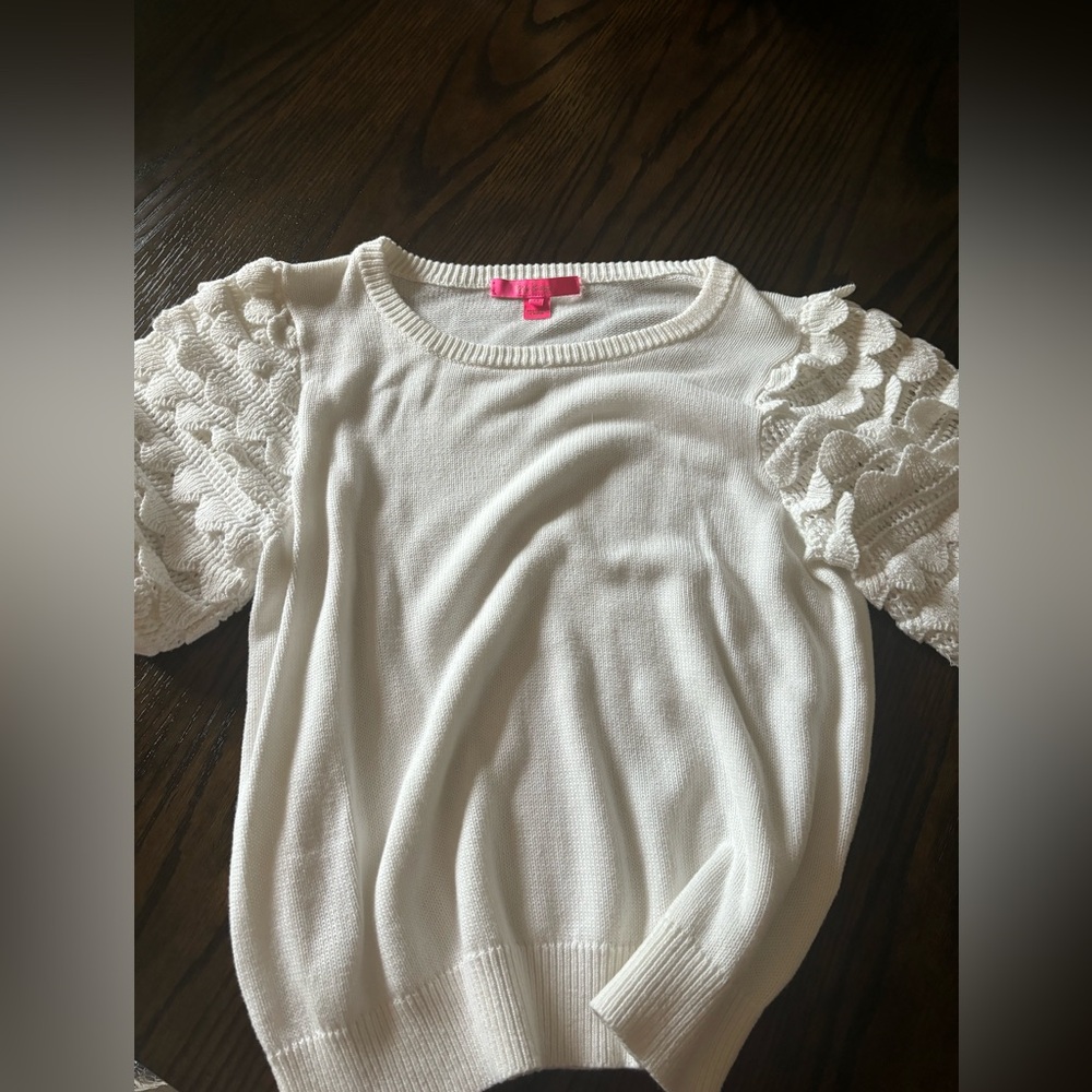 Never worn white Lilly Pulitzer top knit